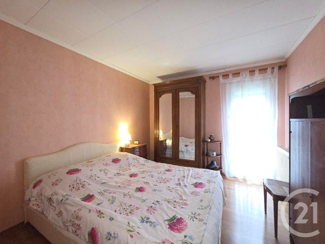 maison à vendre - 4 pièces - 121.0 m2 - ST PIERRE LES NEMOURS - 77 - ILE-DE-FRANCE - Century 21 Cottage Immobilier