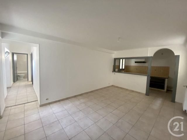Appartement F3 à louer - 3 pièces - 61.08 m2 - NEMOURS - 77 - ILE-DE-FRANCE - Century 21 Cottage Immobilier