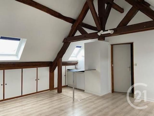 Studio à louer - 1 pièce - 27.7 m2 - NEMOURS - 77 - ILE-DE-FRANCE - Century 21 Cottage Immobilier
