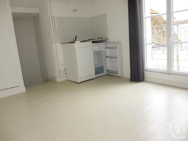 Studio à louer - 1 pièce - 16.7 m2 - NEMOURS - 77 - ILE-DE-FRANCE - Century 21 Cottage Immobilier