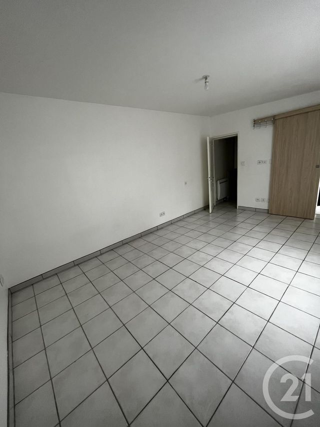 Appartement F2 à louer - 2 pièces - 33.3 m2 - NEMOURS - 77 - ILE-DE-FRANCE - Century 21 Cottage Immobilier