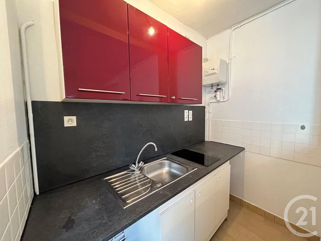 Appartement F3 à louer - 3 pièces - 39.24 m2 - FONTAINEBLEAU - 77 - ILE-DE-FRANCE - Century 21 Cottage Immobilier