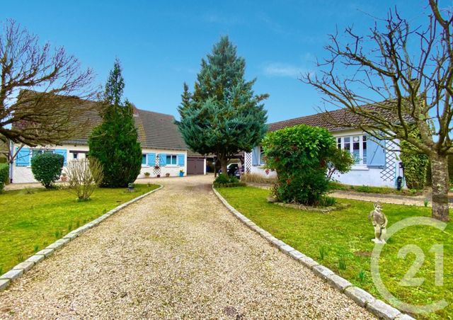 maison à vendre - 7 pièces - 130.97 m2 - ST PIERRE LES NEMOURS - 77 - ILE-DE-FRANCE - Century 21 Cottage Immobilier