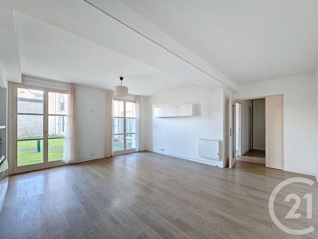 Afficher la photo en grand Appartement F2 à vendre - 2 pièces - 56.8 m2 - NEMOURS - 77 - ILE-DE-FRANCE - Century 21 Cottage Immobilier