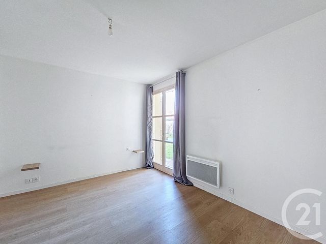 Afficher la photo en grand Appartement F2 à vendre - 2 pièces - 56.8 m2 - NEMOURS - 77 - ILE-DE-FRANCE - Century 21 Cottage Immobilier