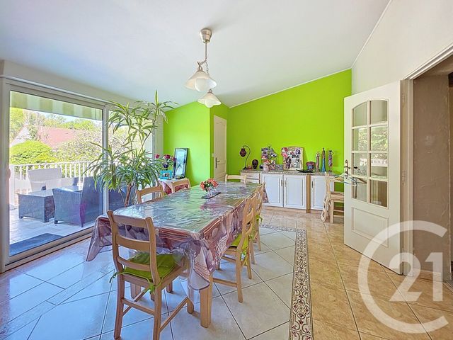 maison à vendre - 7 pièces - 170.0 m2 - ST PIERRE LES NEMOURS - 77 - ILE-DE-FRANCE - Century 21 Cottage Immobilier