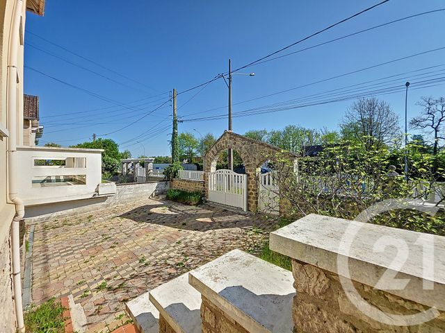 maison à vendre - 7 pièces - 170.0 m2 - ST PIERRE LES NEMOURS - 77 - ILE-DE-FRANCE - Century 21 Cottage Immobilier