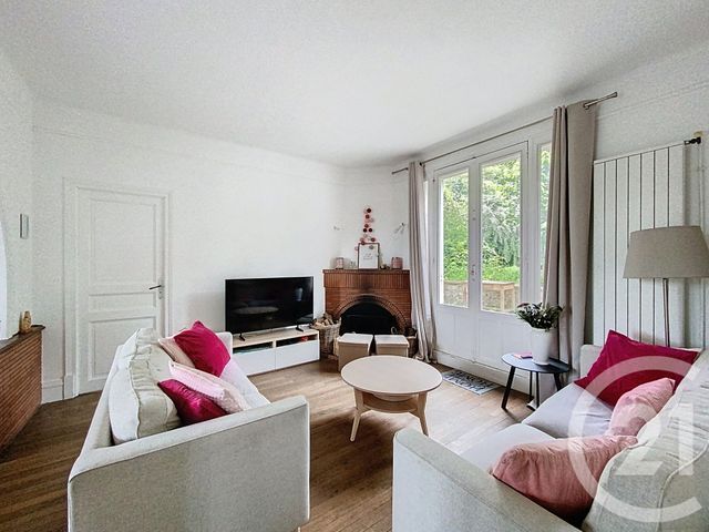 Afficher la photo en grand maison à vendre - 5 pièces - 118.0 m2 - ST PIERRE LES NEMOURS - 77 - ILE-DE-FRANCE - Century 21 Cottage Immobilier