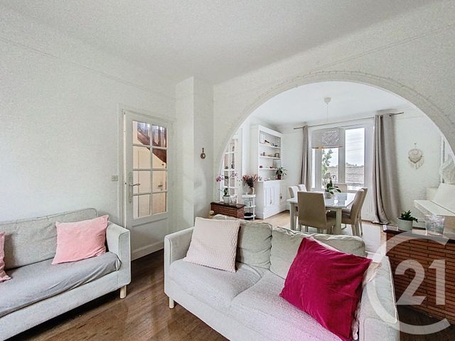 Afficher la photo en grand maison à vendre - 5 pièces - 118.0 m2 - ST PIERRE LES NEMOURS - 77 - ILE-DE-FRANCE - Century 21 Cottage Immobilier