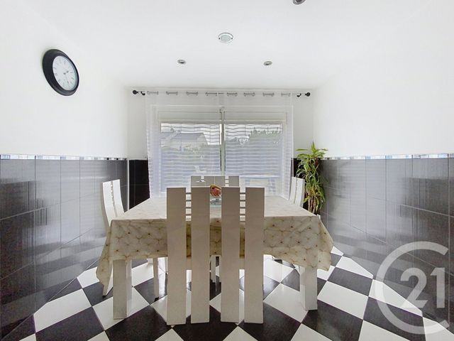 maison à vendre - 6 pièces - 109.0 m2 - ST PIERRE LES NEMOURS - 77 - ILE-DE-FRANCE - Century 21 Cottage Immobilier