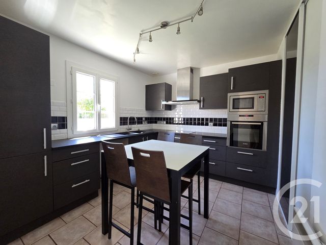 maison à vendre - 5 pièces - 102.4 m2 - MONTCOURT FROMONVILLE - 77 - ILE-DE-FRANCE - Century 21 Cottage Immobilier