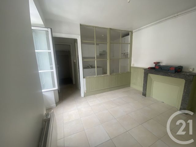 Appartement F2 à louer - 2 pièces - 38.15 m2 - FONTAINEBLEAU - 77 - ILE-DE-FRANCE - Century 21 Cottage Immobilier