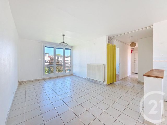 Appartement F3 à vendre - 3 pièces - 63.31 m2 - ST PIERRE LES NEMOURS - 77 - ILE-DE-FRANCE - Century 21 Cottage Immobilier