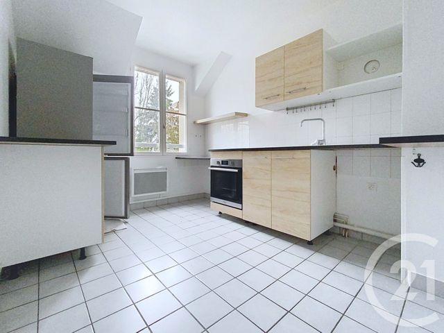 Appartement F3 à louer - 3 pièces - 67.65 m2 - ST PIERRE LES NEMOURS - 77 - ILE-DE-FRANCE - Century 21 Cottage Immobilier