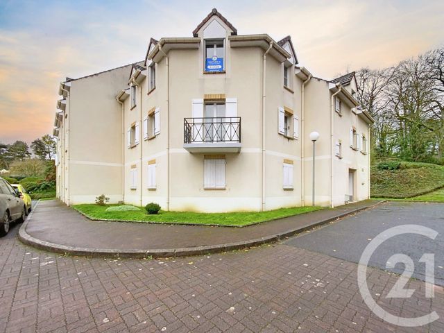 Appartement F3 à louer ST PIERRE LES NEMOURS