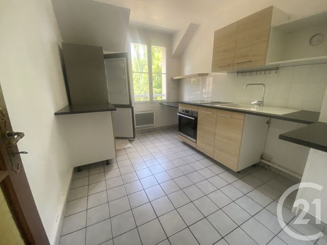 appartement - ST PIERRE LES NEMOURS - 77