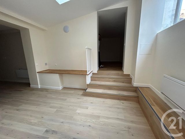 Appartement F2 à louer - 2 pièces - 73.31 m2 - NEMOURS - 77 - ILE-DE-FRANCE - Century 21 Cottage Immobilier