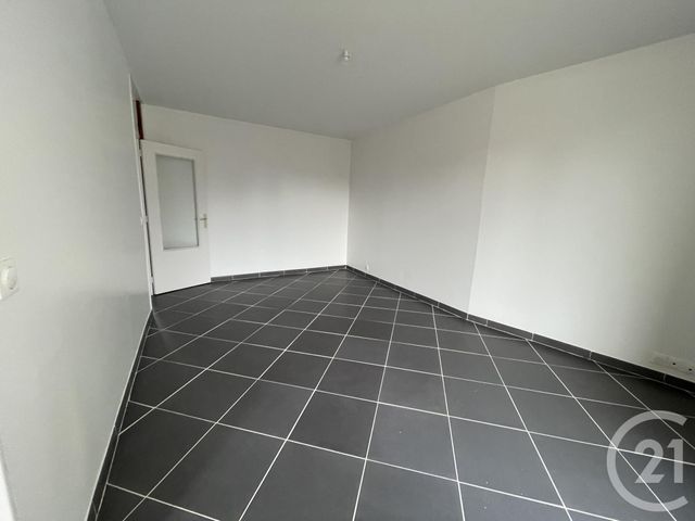 Appartement F3 à louer - 3 pièces - 55.92 m2 - NEMOURS - 77 - ILE-DE-FRANCE - Century 21 Cottage Immobilier