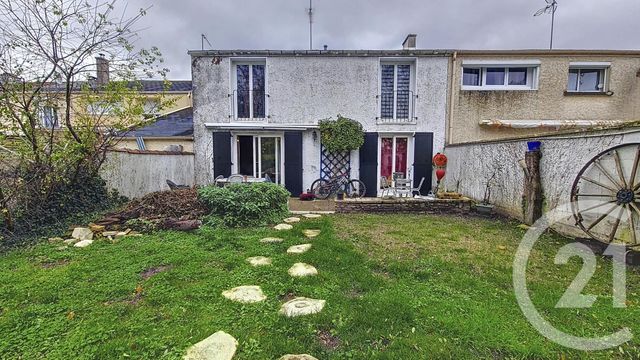 maison à vendre - 4 pièces - 99.75 m2 - ST PIERRE LES NEMOURS - 77 - ILE-DE-FRANCE - Century 21 Cottage Immobilier