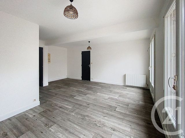 Appartement F1 à louer - 1 pièce - 35.0 m2 - NEMOURS - 77 - ILE-DE-FRANCE - Century 21 Cottage Immobilier