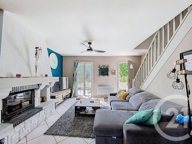 maison à vendre - 6 pièces - 116.0 m2 - ST PIERRE LES NEMOURS - 77 - ILE-DE-FRANCE - Century 21 Cottage Immobilier