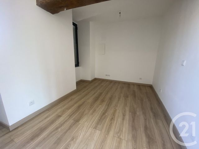 Afficher la photo en grand Appartement F2 à louer - 2 pièces - 51.0 m2 - LORREZ LE BOCAGE PREAUX - 77 - ILE-DE-FRANCE - Century 21 Cottage Immobilier