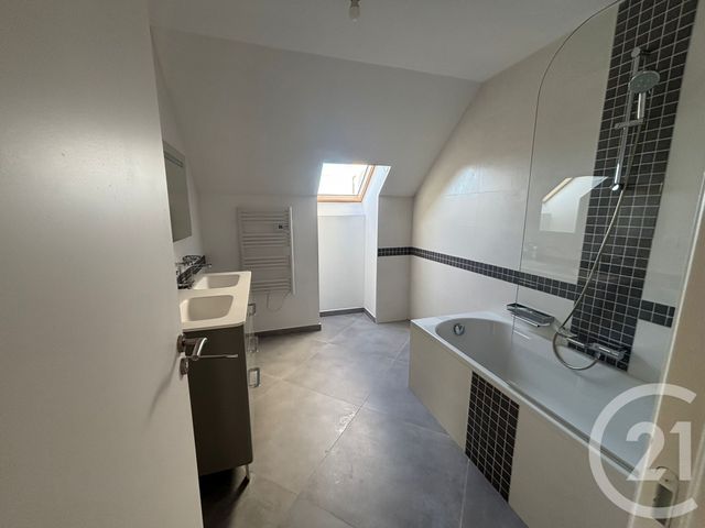 maison à louer - 8 pièces - 168.83 m2 - TREUZY LEVELAY - 77 - ILE-DE-FRANCE - Century 21 Cottage Immobilier