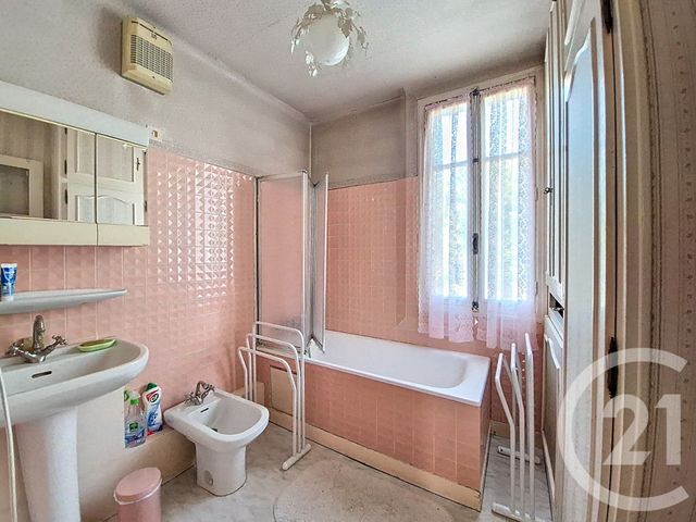 maison à vendre - 7 pièces - 187.0 m2 - ST PIERRE LES NEMOURS - 77 - ILE-DE-FRANCE - Century 21 Cottage Immobilier