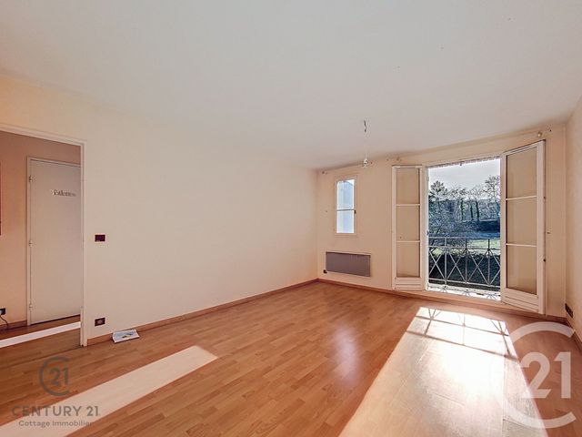 Appartement F2 à vendre - 2 pièces - 47.0 m2 - ST PIERRE LES NEMOURS - 77 - ILE-DE-FRANCE - Century 21 Cottage Immobilier