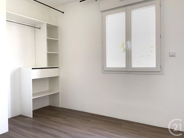 Appartement F3 à louer - 3 pièces - 61.08 m2 - NEMOURS - 77 - ILE-DE-FRANCE - Century 21 Cottage Immobilier