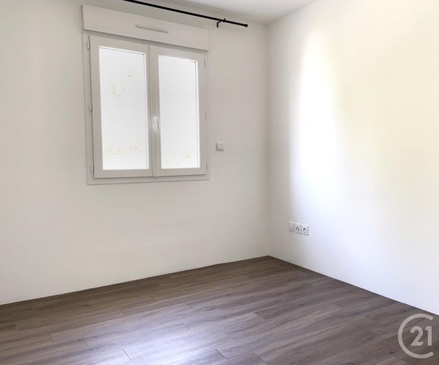 Appartement F3 à louer - 3 pièces - 61.08 m2 - NEMOURS - 77 - ILE-DE-FRANCE - Century 21 Cottage Immobilier