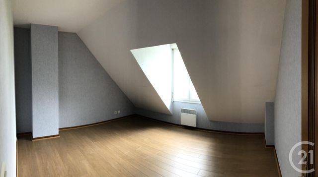 maison à louer - 5 pièces - 128.35 m2 - SOUPPES SUR LOING - 77 - ILE-DE-FRANCE - Century 21 Cottage Immobilier