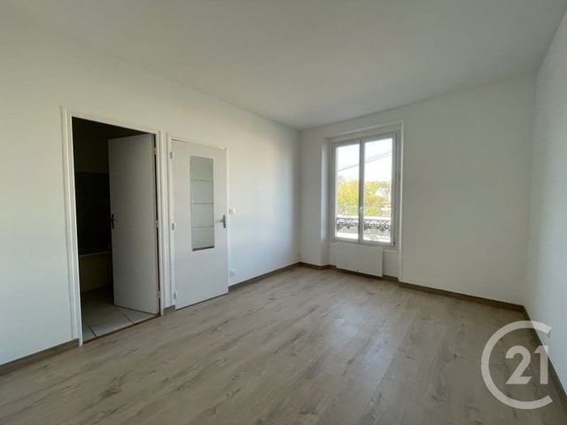 Appartement F2 à louer - 2 pièces - 39.6 m2 - NEMOURS - 77 - ILE-DE-FRANCE - Century 21 Cottage Immobilier