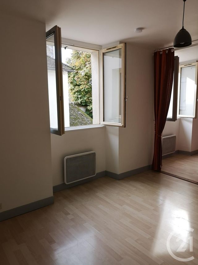 Appartement F2 à louer - 2 pièces - 30.08 m2 - NEMOURS - 77 - ILE-DE-FRANCE - Century 21 Cottage Immobilier