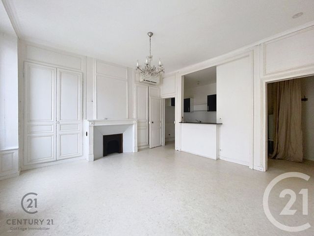 Appartement F2 à vendre - 2 pièces - 41.88 m2 - NEMOURS - 77 - ILE-DE-FRANCE - Century 21 Cottage Immobilier