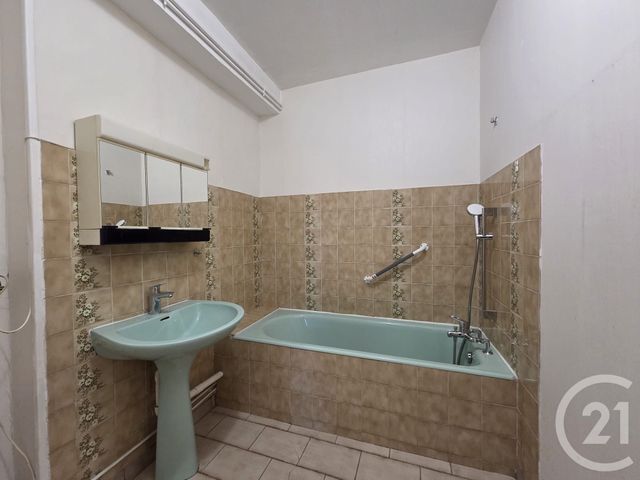 Appartement F3 à vendre - 3 pièces - 56.91 m2 - NEMOURS - 77 - ILE-DE-FRANCE - Century 21 Cottage Immobilier