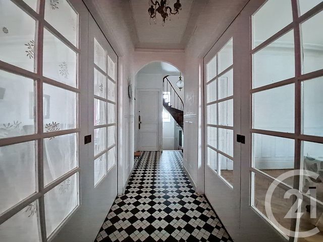 maison à vendre - 9 pièces - 171.0 m2 - ST PIERRE LES NEMOURS - 77 - ILE-DE-FRANCE - Century 21 Cottage Immobilier