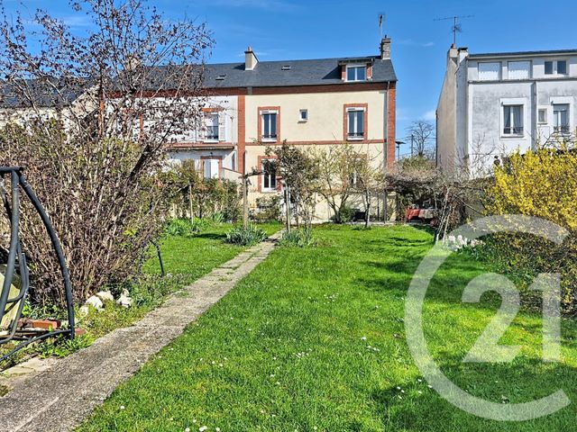 maison à vendre - 9 pièces - 171.0 m2 - ST PIERRE LES NEMOURS - 77 - ILE-DE-FRANCE - Century 21 Cottage Immobilier