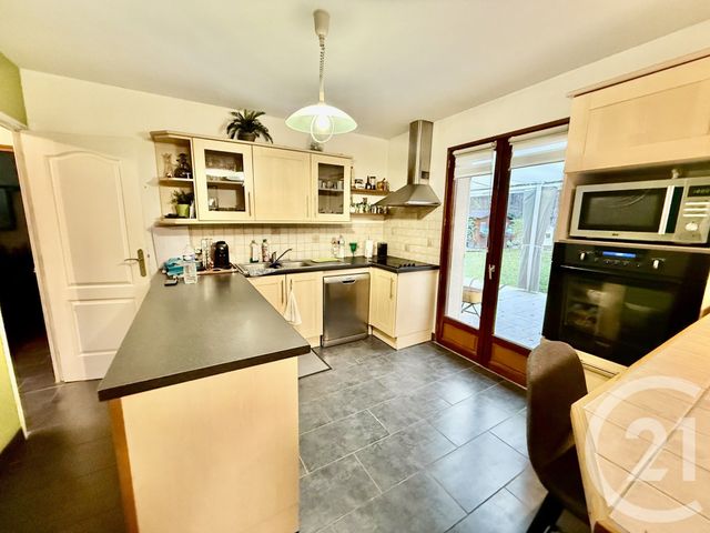 maison à louer - 5 pièces - 115.56 m2 - BAZOCHES SUR LE BETZ - 45 - CENTRE - Century 21 Cottage Immobilier