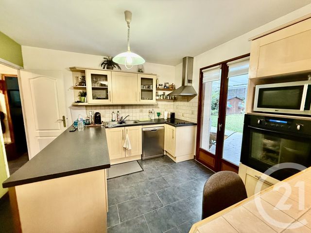 maison à louer - 5 pièces - 115.56 m2 - BAZOCHES SUR LE BETZ - 45 - CENTRE - Century 21 Cottage Immobilier