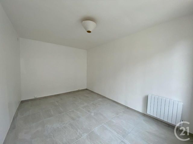 Appartement F2 à louer - 2 pièces - 46.74 m2 - VOULX - 77 - ILE-DE-FRANCE - Century 21 Cottage Immobilier