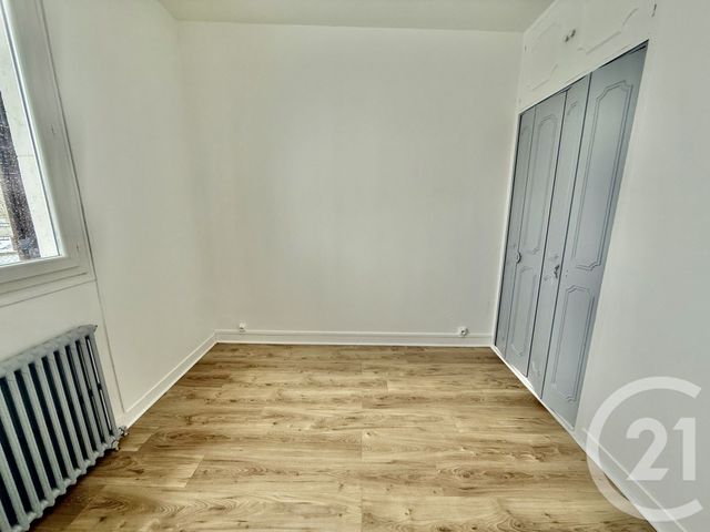 maison à louer - 4 pièces - 61.4 m2 - ST PIERRE LES NEMOURS - 77 - ILE-DE-FRANCE - Century 21 Cottage Immobilier