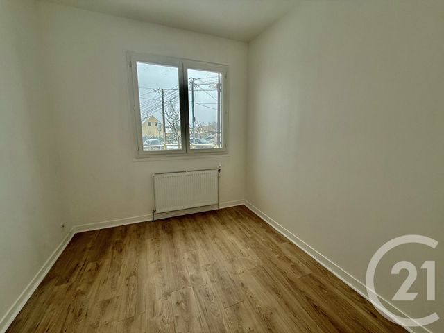 maison à louer - 4 pièces - 61.4 m2 - ST PIERRE LES NEMOURS - 77 - ILE-DE-FRANCE - Century 21 Cottage Immobilier