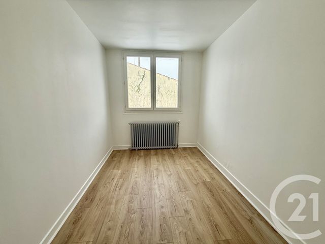 maison à louer - 4 pièces - 61.4 m2 - ST PIERRE LES NEMOURS - 77 - ILE-DE-FRANCE - Century 21 Cottage Immobilier