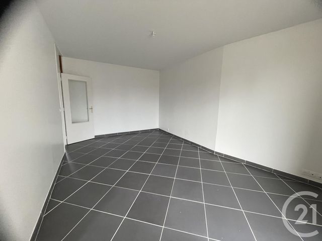 Appartement F3 à louer - 3 pièces - 55.92 m2 - NEMOURS - 77 - ILE-DE-FRANCE - Century 21 Cottage Immobilier