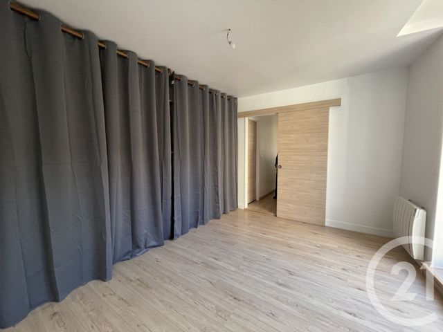 Appartement F2 à louer - 2 pièces - 40.3 m2 - SOUPPES SUR LOING - 77 - ILE-DE-FRANCE - Century 21 Cottage Immobilier