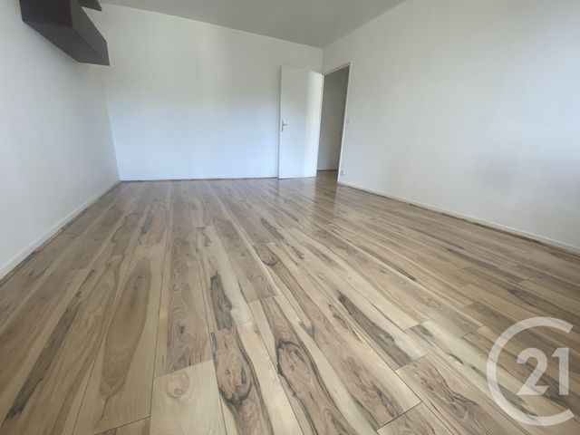 Appartement F2 à louer - 2 pièces - 53.27 m2 - NEMOURS - 77 - ILE-DE-FRANCE - Century 21 Cottage Immobilier