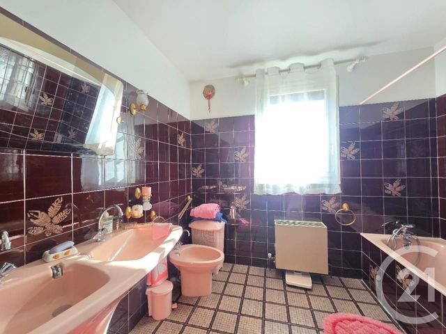 maison à vendre - 9 pièces - 216.35 m2 - CHAINTREAUX - 77 - ILE-DE-FRANCE - Century 21 Cottage Immobilier