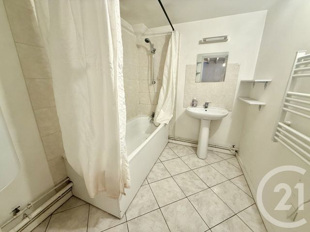 Appartement F3 à louer - 3 pièces - 55.87 m2 - NEMOURS - 77 - ILE-DE-FRANCE - Century 21 Cottage Immobilier