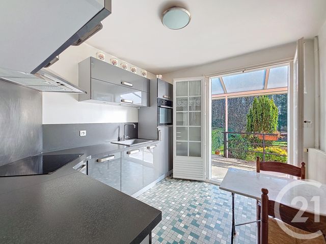 maison à vendre - 6 pièces - 122.0 m2 - MONTCOURT FROMONVILLE - 77 - ILE-DE-FRANCE - Century 21 Cottage Immobilier